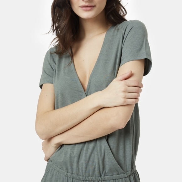 10 Tree  Tentree Agave Green Blakely Shortsleeve Knit Jumpsuit Woman's XS Boho - Picture 2 of 7